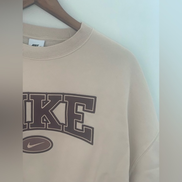 Vintage Mocha Brown Nike Sweatshirt - Picture 2 of 9